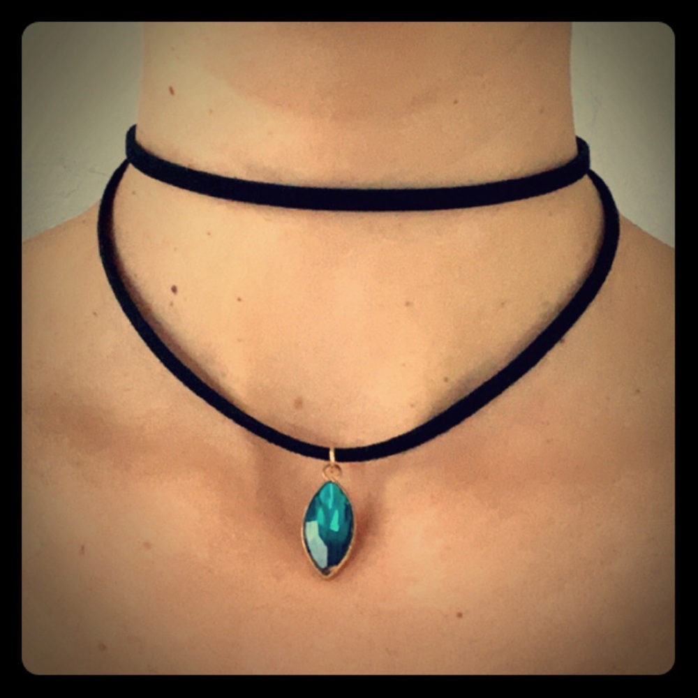 Black double layered choker with blue jewel